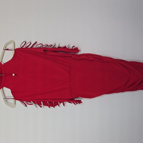 VENUS Vibrant Red Midi Dress with Cut-Out Sleeves - Picture 4 of 8